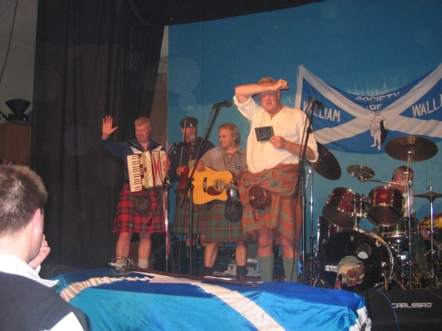 David introduces Ted Christopher and the Bannockburn Band